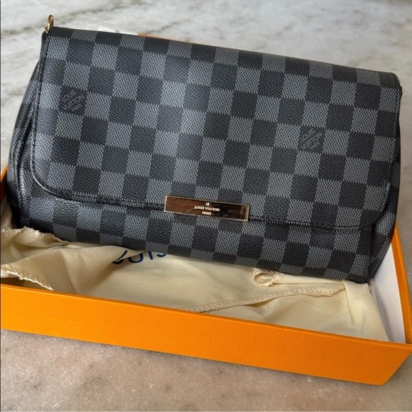 Louis Vuitton Gray Checkered Crossbody Bag - Picture 1 of 4